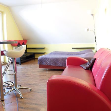 Red Apartment Wroclaw Ngoại thất bức ảnh