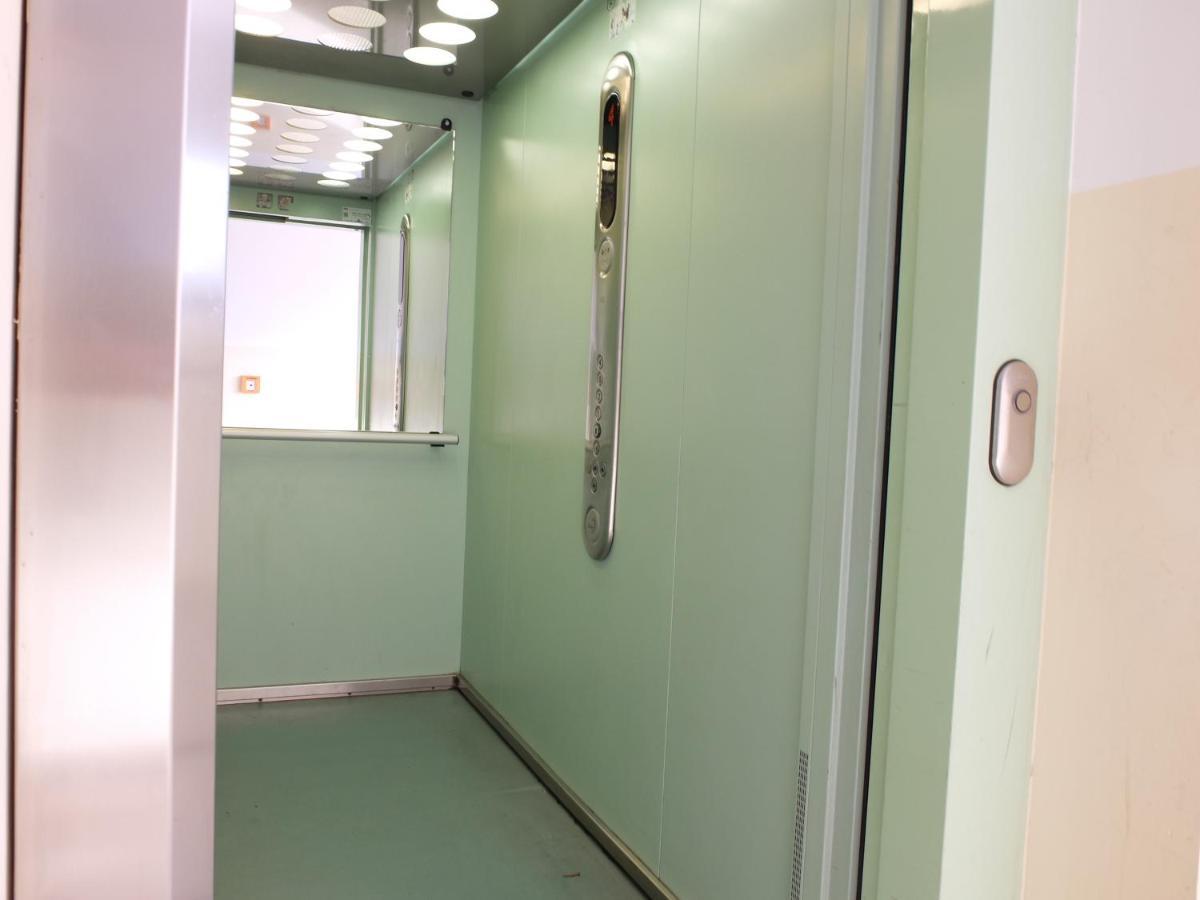 Red Apartment Wroclaw Ngoại thất bức ảnh
