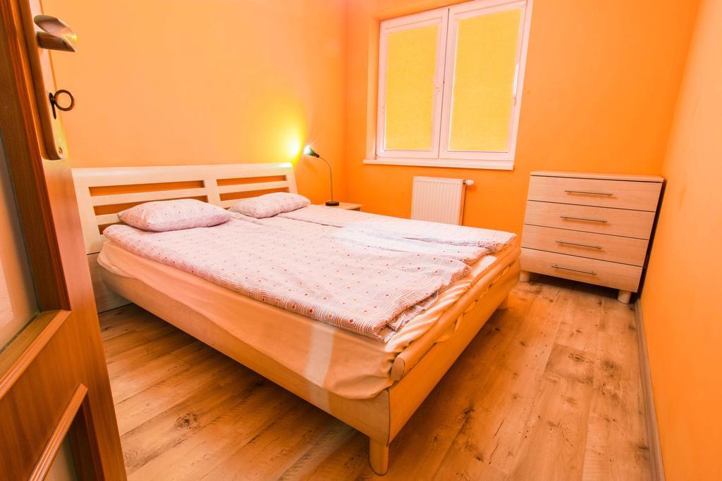 Red Apartment Wroclaw Phòng bức ảnh